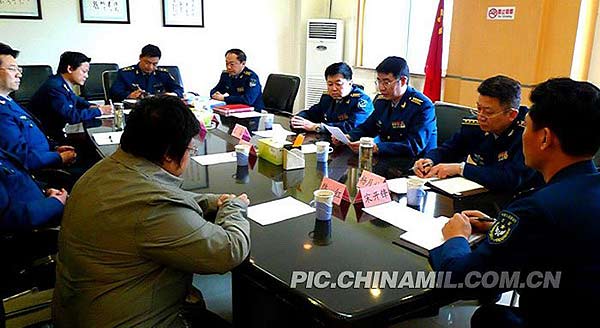 韩红被空军特招入伍当军官[组图]