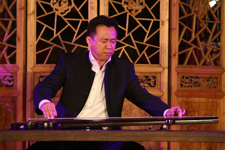 陈雷激：潇洒水云间