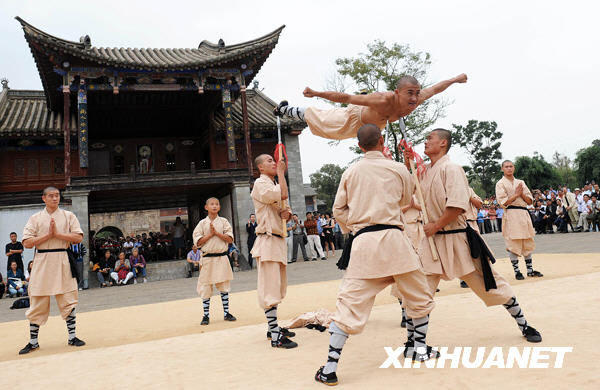 云南“官渡少林寺”正式挂牌[组图]