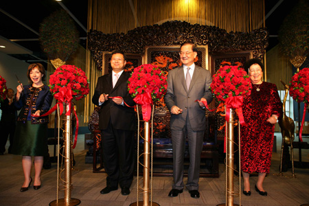 “紫檀的奥秘——中国紫檀博物馆馆藏珍品特展”在台北隆重开幕