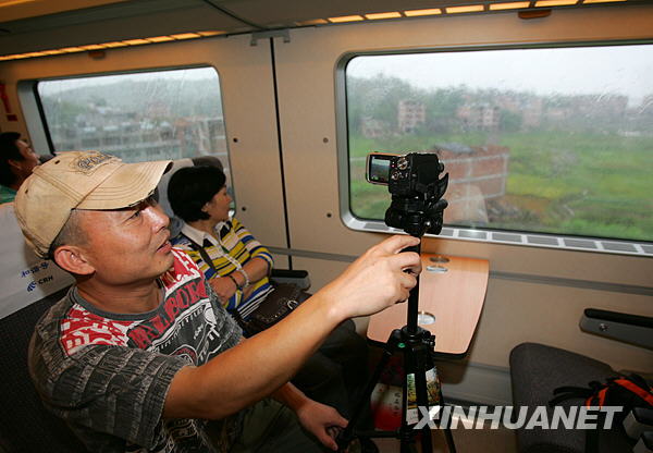 浙江首条高速铁路通车[组图]