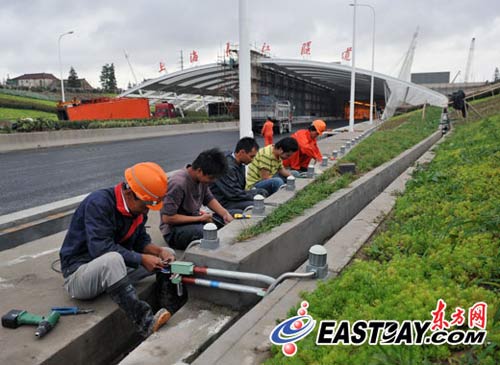上海市宣布长江隧桥31日通车(组图)