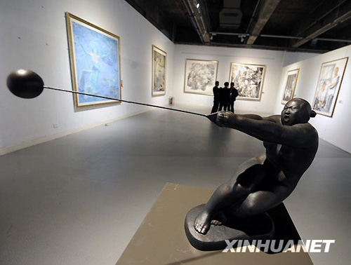 中国体育美术作品展在济南开幕[组图]