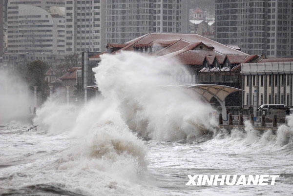 山东烟台迎来寒潮大风天气