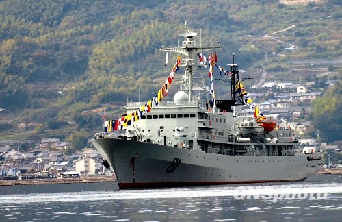 中国海军训练舰“郑和”号首次访问日本