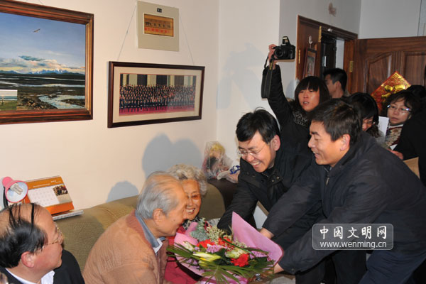 “百万空巢老人关爱志愿服务行动”正式启动