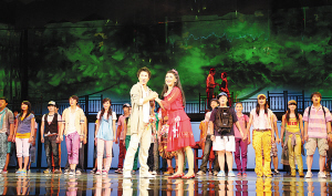 向国庆60周年献礼 音乐剧《桂花雨》在南宁首演