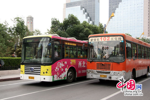 乌鲁木齐公交车90%运营 重点地区仍交通限制[图]
