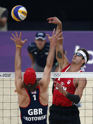 Men's beach volleyball preliminary matches