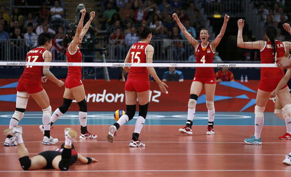 Japan overpowers China into women's volleyball semifinals at Olympics