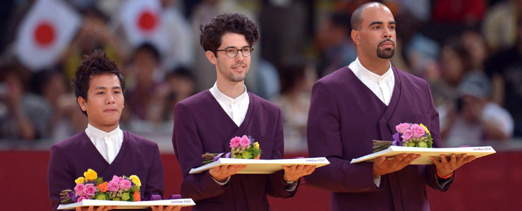 Charming moments of male medal bearers