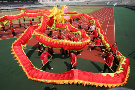 Dragon dancers' excitement mounts