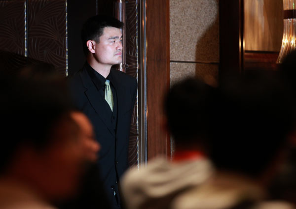 Live Report: Yao Ming announces retirement