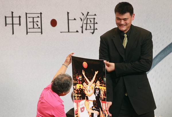 Live Report: Yao Ming announces retirement