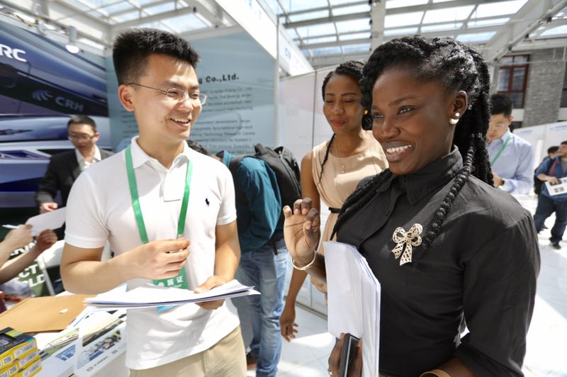 International students job hunt at career fair in Beijing
