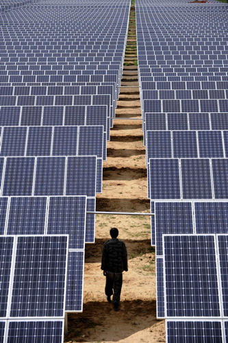 Xigaze solar power plant in operation