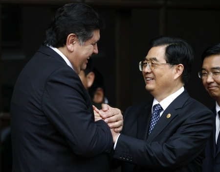APEC leaders commit to quick economic action
