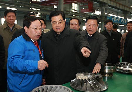 Hu calls for maintaining stable economic growth