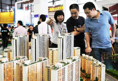 Real estate exhibition attracts customers