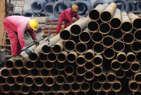 Steel output slips on weak demand
