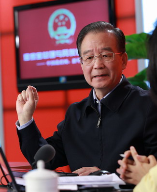 Premier Wen sets 7% growth target