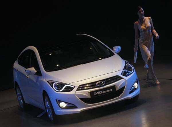 Hyundai caters to luxury market with new services