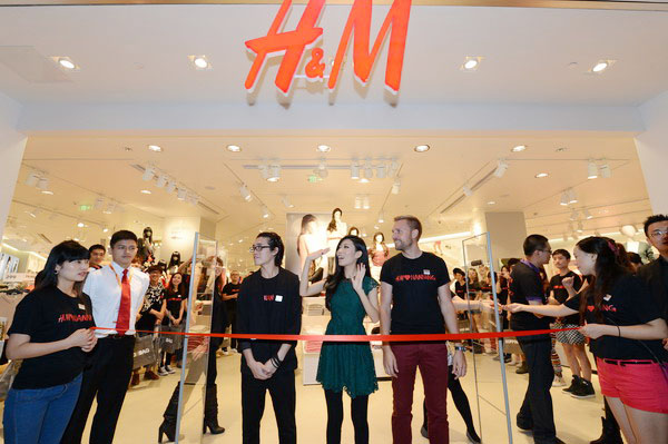 H&M opens online store in Spain