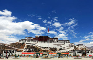 Tibet receives record Q1 tourists
