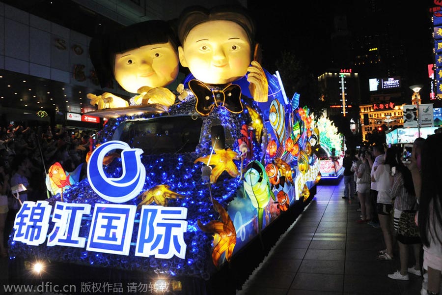 Parade floats at Shanghai Tourism Festival
