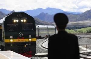 High-speed train from Nanning to Beijing starts operation