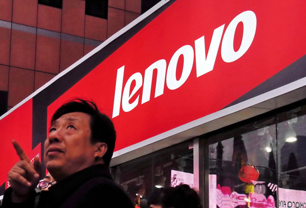 Lenovo stays in black despite Motorola buy
