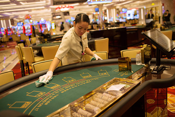 Eased travel rules boost Macao casinos