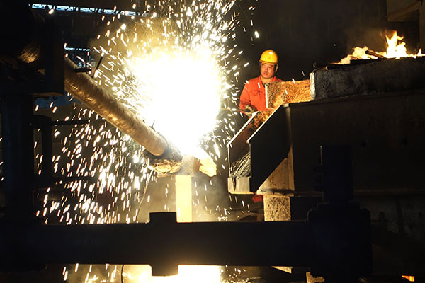 Steel mills expect gains from output suspension