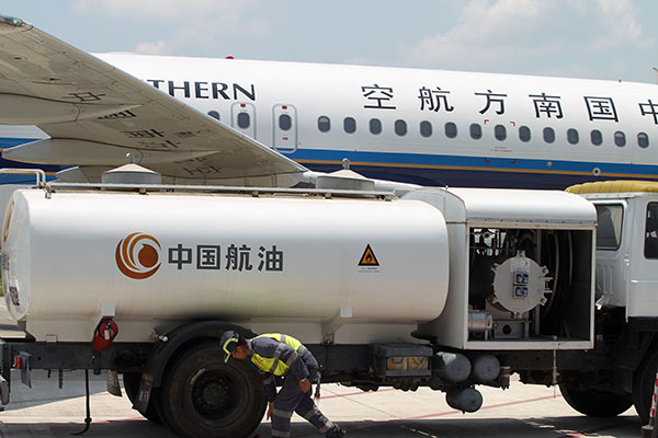 Chinese carriers beat oil slump