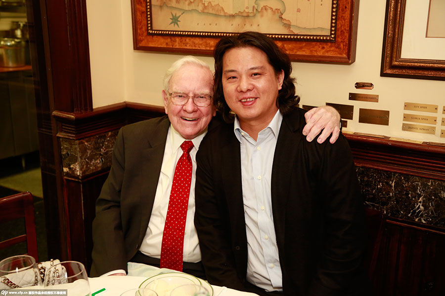 A million dollar lunch with billionaire Warren Buffett