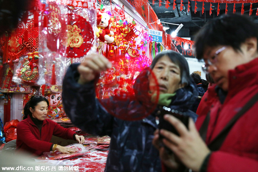 Spring Festival goods sales soar in Beijing