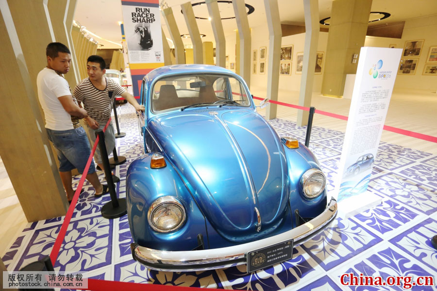 Classic cars at Sanya tourism trade expo