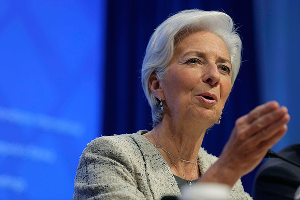 IMF chief Lagarde calls China's economy 'difficult, manageable'