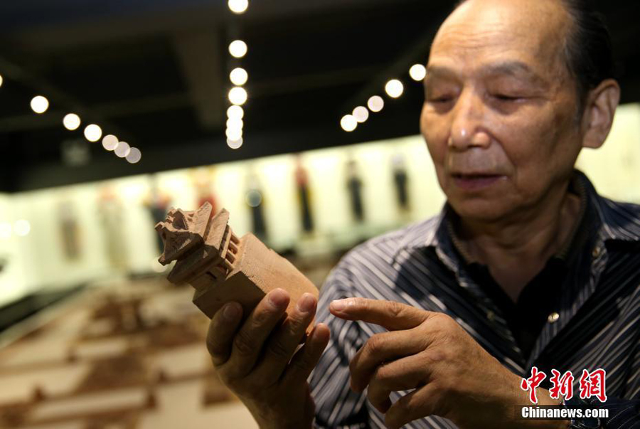 Brick miniature of ancient palace on display in Xi'an