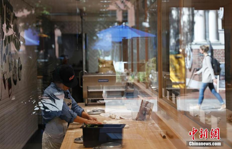 Chinese baozi shop gains popularity in Harvard Square