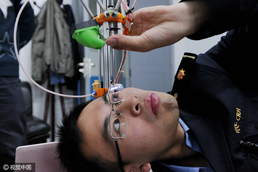 3D printer helps machinists to repair bullet trains in Chongqing