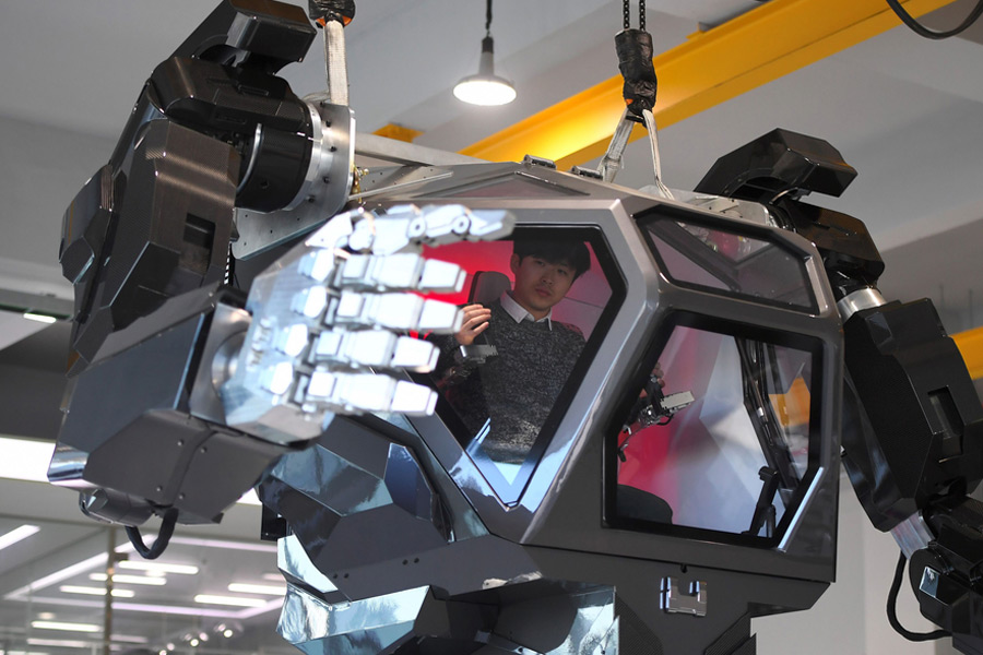 Futuristic manned robot takes first steps in South Korea