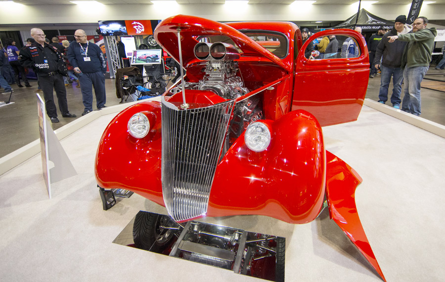 Refit vehicles dazzle in Toronto