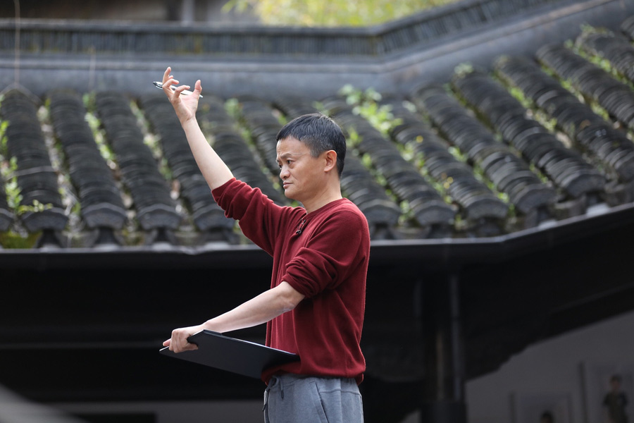 Headmaster Jack Ma greets new students at Hupan College