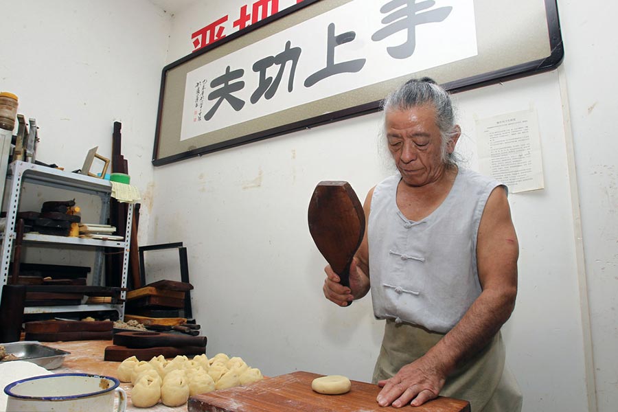 Hot cakes: Big demand for 72-year-old's hand-made mooncakes