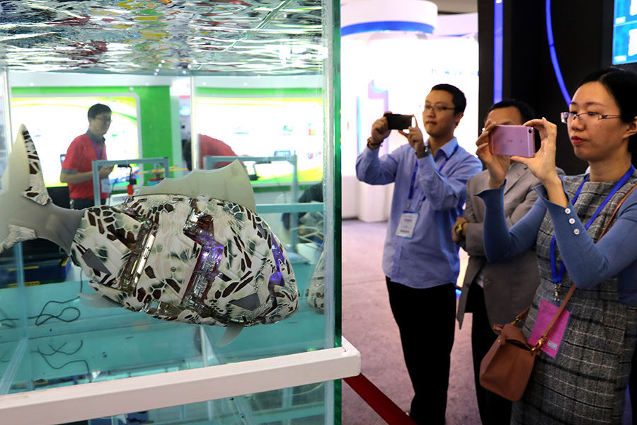High-tech companies in the limelight at Shenzhen expo