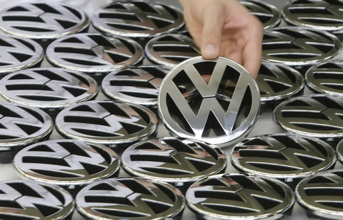 VW eyes 'strong' Q2 after weaker sales