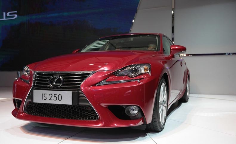 Lexus launches new IS250 at Shanghai auto show 2013