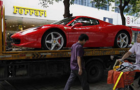 Ferrari sees record '13 revenue despite lower deliveries