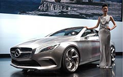 Mercedes all-new CLA debut at China Fashion Week